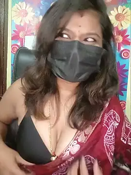 Snapshot of Premalatha_28 chatting on 13, 6, 2026 Premalatha 28 online show from 13, 6, 2026