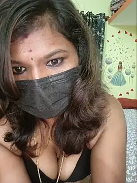 Snapshot of Premalatha_28 chatting on 14, 6, 2026 Premalatha 28 online show from 14, 6, 2026
