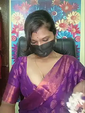 Snapshot of Premalatha_28 chatting on 18, 6, 2026 Premalatha 28 online show from 18, 6, 2026