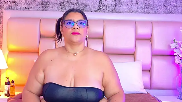 SelennaCooper online show from 12, 3, 2026