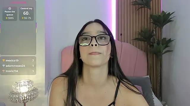 zoe quinn7 online show from 14, 12, 2025