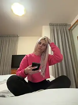 feliciafelon online show from 12, 4, 2026