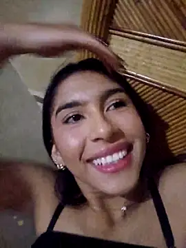 Snapshot of skinnyrox chatting on 24, 11, 2025 skinnyrox online show from 24, 11, 2025