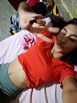 Snapshot of skinnyrox chatting on 26, 11, 2025 skinnyrox online show from 26, 11, 2025