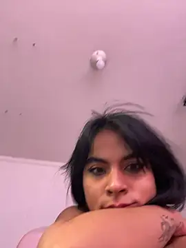 Sophie wyld online show from 2, 12, 2025