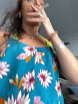 Snapshot of tsashelayamylynzy chatting on 28, 4, 2026 tsashelayamylynzy online show from 28, 4, 2026