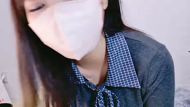 Nemu chan  online show from 4, 6, 2026