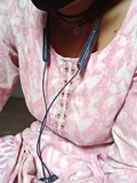 Anushasharma89 online show from 9, 7, 2026