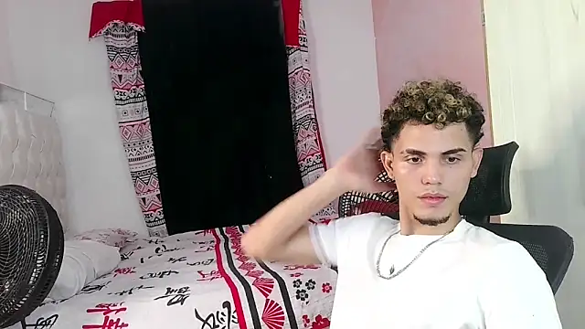 Snapshot of MischievousDuo chatting on 1, 12, 2025 MischievousDuo online show from 1, 12, 2025