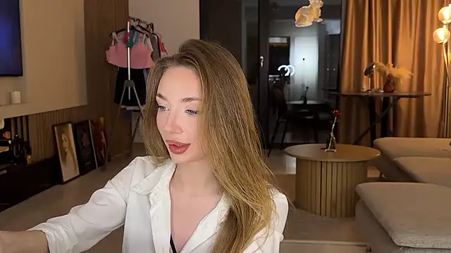 Jolienne online show from 30, 4, 2026