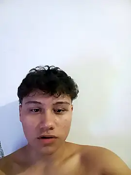 Snapshot of esteban_rios_ chatting on 28, 11, 2025 esteban rios online show from 28, 11, 2025