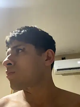 Snapshot of Benjxmin_077 chatting on 17, 11, 2025 Benjxmin 077 online show from 17, 11, 2025