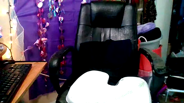 SatinSinful online show from 27, 2, 2026