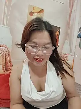 Snapshot of Cover-baa chatting on 13, 7, 2026 Cover-baa online show from 13, 7, 2026