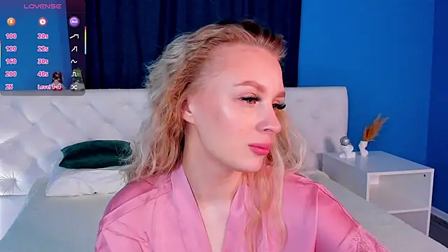 KiraRuiz online show from 22, 2, 2026