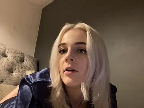 BellaJade  online show from 18, 11, 2025