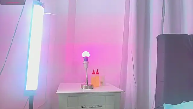 Ebony Pregnant Teen online show from 15, 12, 2025