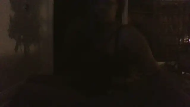 Snapshot of VenezuelaLuxeNoir chatting on 17, 12, 2025 VenezuelaLuxeNoir online show from 17, 12, 2025