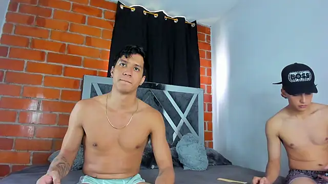 MaelSebasAndRobert1 online show from 5, 1, 2026