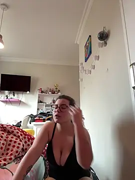 missseduction24 online show from 2, 2, 2026