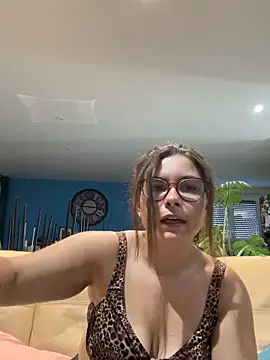 Snapshot of missseduction24 chatting on 26, 5, 2026 missseduction24 online show from 26, 5, 2026