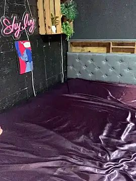 Shy-Ivy online show from 5, 3, 2026