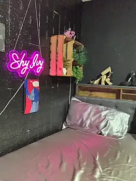 Shy-Ivy online show from 21, 5, 2026