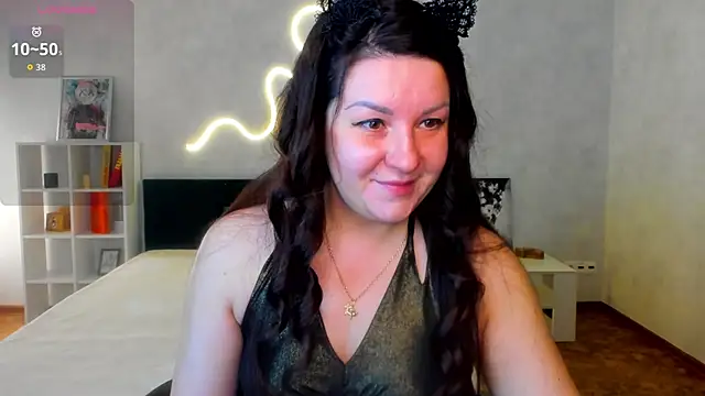 still  her online show from 17, 12, 2025