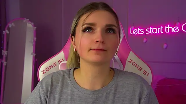 AnnyRaii online show from 20, 12, 2025