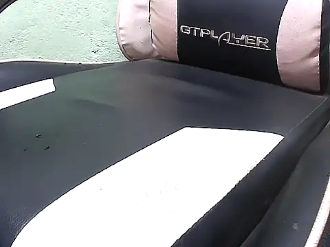 Snapshot of localboybbsr chatting on 9, 4, 2026 localboybbsr online show from 9, 4, 2026