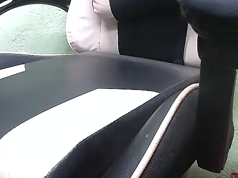 Snapshot of localboybbsr chatting on 15, 4, 2026 localboybbsr online show from 15, 4, 2026