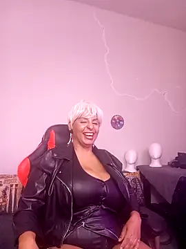 LaReineCleo online show from 20, 4, 2026