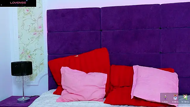 Snapshot of AlissaDrake_ chatting on 19, 11, 2025 AlissaDrake online show from 19, 11, 2025