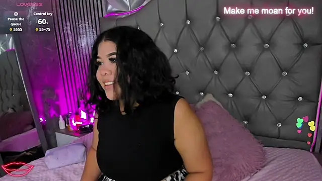 Snapshot of Amanda_Mooree chatting on 22, 5, 2026 Amanda Mooree online show from 22, 5, 2026