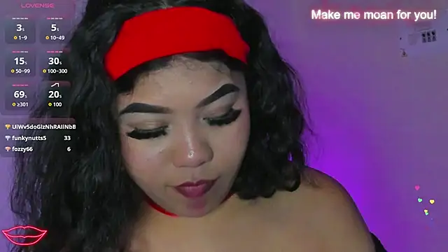 Snapshot of Amanda_Mooree chatting on 5, 6, 2026 Amanda Mooree online show from 5, 6, 2026