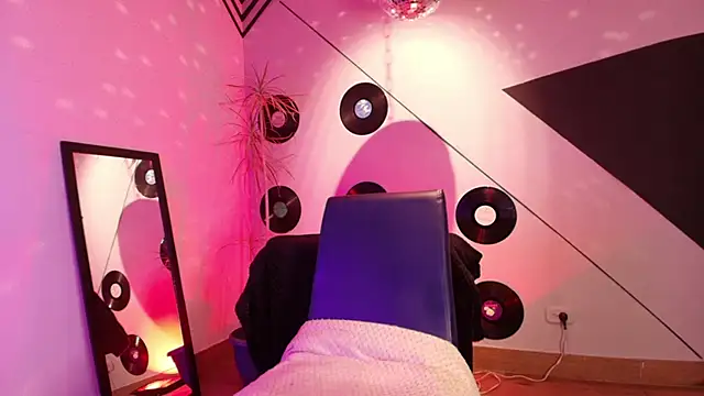 Snapshot of goddess_julieta chatting on 9, 2, 2026 goddess julieta online show from 9, 2, 2026