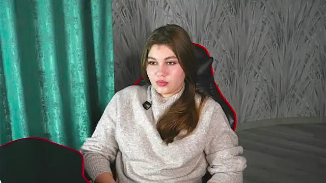 Snapshot of LyndaSkorcz chatting on 19, 11, 2025 LyndaSkorcz online show from 19, 11, 2025