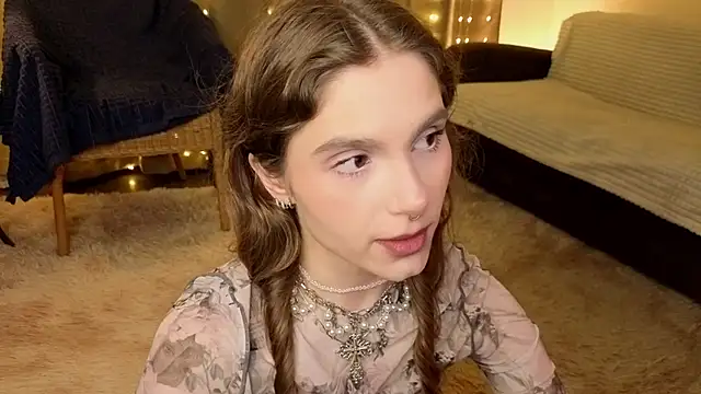 RozanneJordan online show from 10, 4, 2026