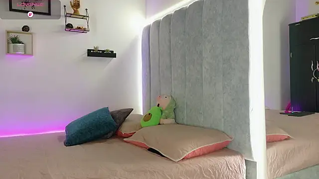  manumontoya online show from 6, 2, 2026