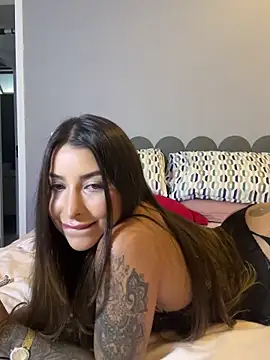 Snapshot of thauanydemontie chatting on 28, 3, 2026 thauanydemontie online show from 28, 3, 2026