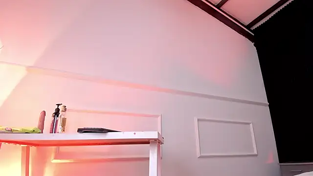 Snapshot of Sienarosewood chatting on 6, 2, 2026 Sienarosewood online show from 6, 2, 2026