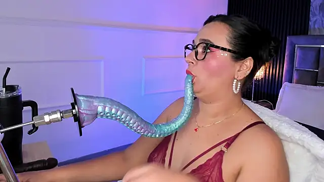 Snapshot of Sienarosewood chatting on 19, 6, 2026 Sienarosewood online show from 19, 6, 2026