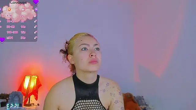 Snapshot of MarieTaylor_ chatting on 25, 5, 2026 MarieTaylor online show from 25, 5, 2026