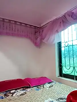 quynhquynh  online show from 21, 2, 2026