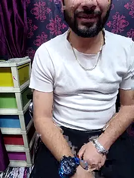 Cute Lucky online show from 7, 1, 2026