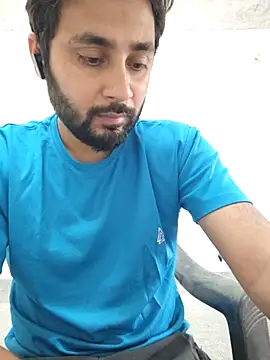 Cute Lucky online show from 4, 4, 2026