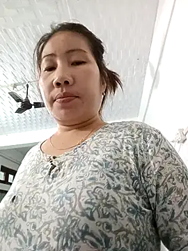 Snapshot of Reema_143 chatting on 22, 11, 2025 Reema 143 online show from 22, 11, 2025