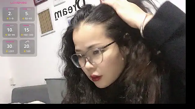 Snapshot of Huahua3187 chatting on 20, 11, 2025 Huahua3187 online show from 20, 11, 2025