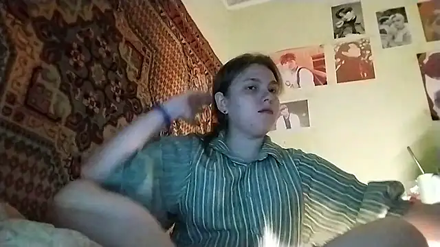 Snapshot of KikiBang chatting on 30, 4, 2026 KikiBang online show from 30, 4, 2026