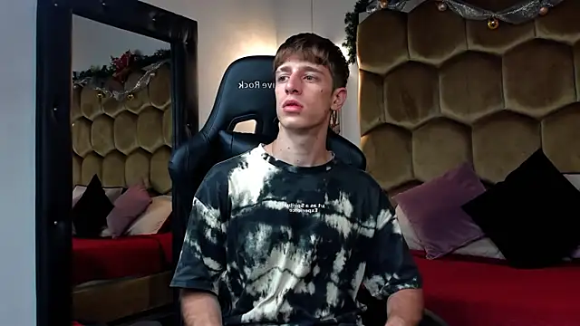 Snapshot of Ostin_Saints chatting on 3, 12, 2025 Ostin Saints online show from 3, 12, 2025